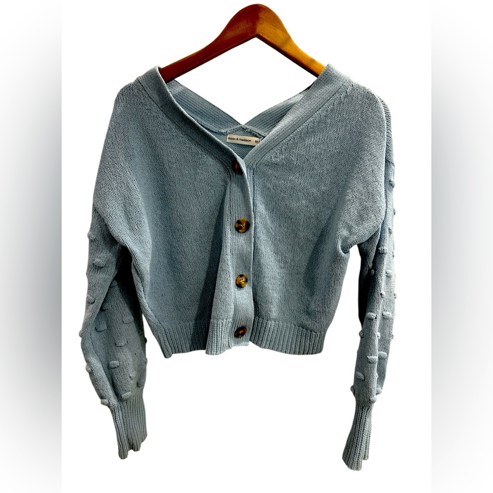 Moon & Madison Cropped Sweater Women’s M Baby Blue Button Down Cardigan Boho